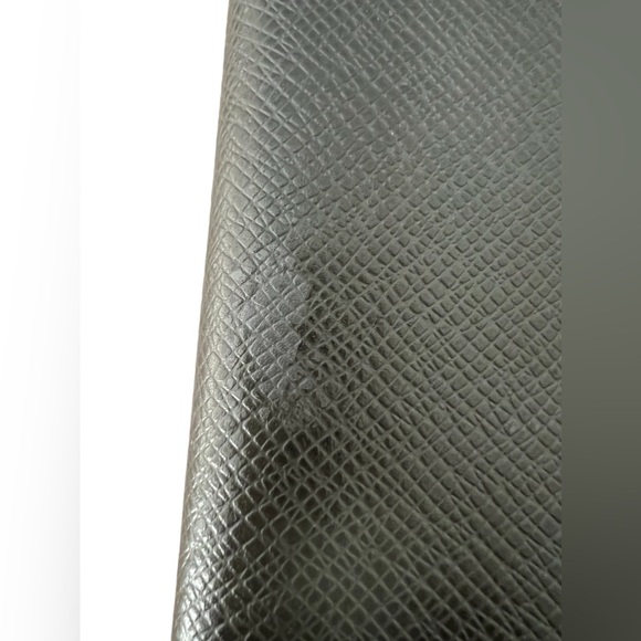 LOUIS VUITTON Taiga Leather Agenda - Picture 4 of 15